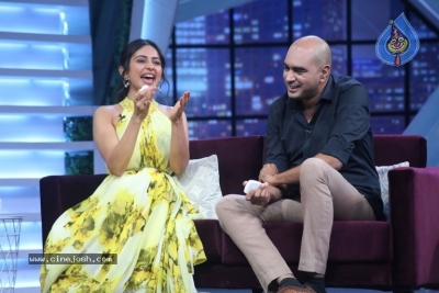 Rakul Preet and Director Krish from the sets of SamJam - 20 of 21