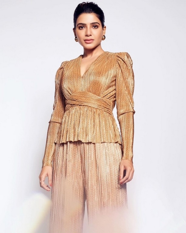 Samantha Akkineni Photos - 2 / 3 photos