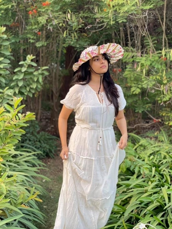 Sri Divya Photos - 4 / 4 photos