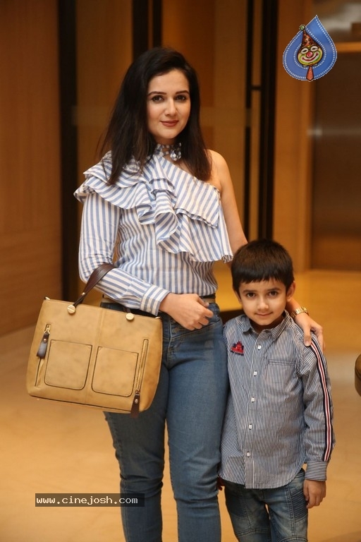 Funtastic Tara Movie Press Meet - 9 / 21 photos