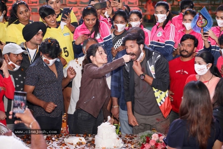 Tamannaah Birthday Celebrations - 6 / 11 photos