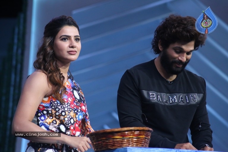 Allu Arjun and Samantha from the sets of SamJam - 17 / 20 photos