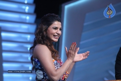 Allu Arjun and Samantha from the sets of SamJam - 13 of 20