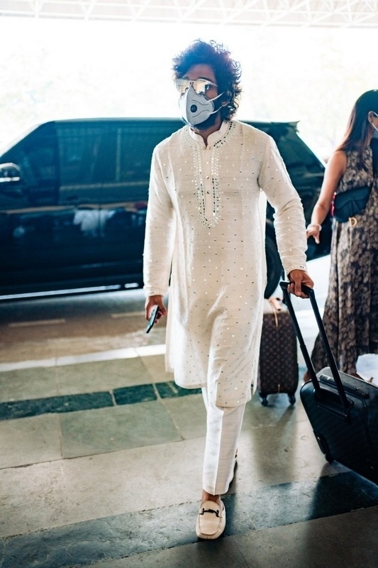 Allu Arjun Family attends Niharika wedding  - 2 / 4 photos