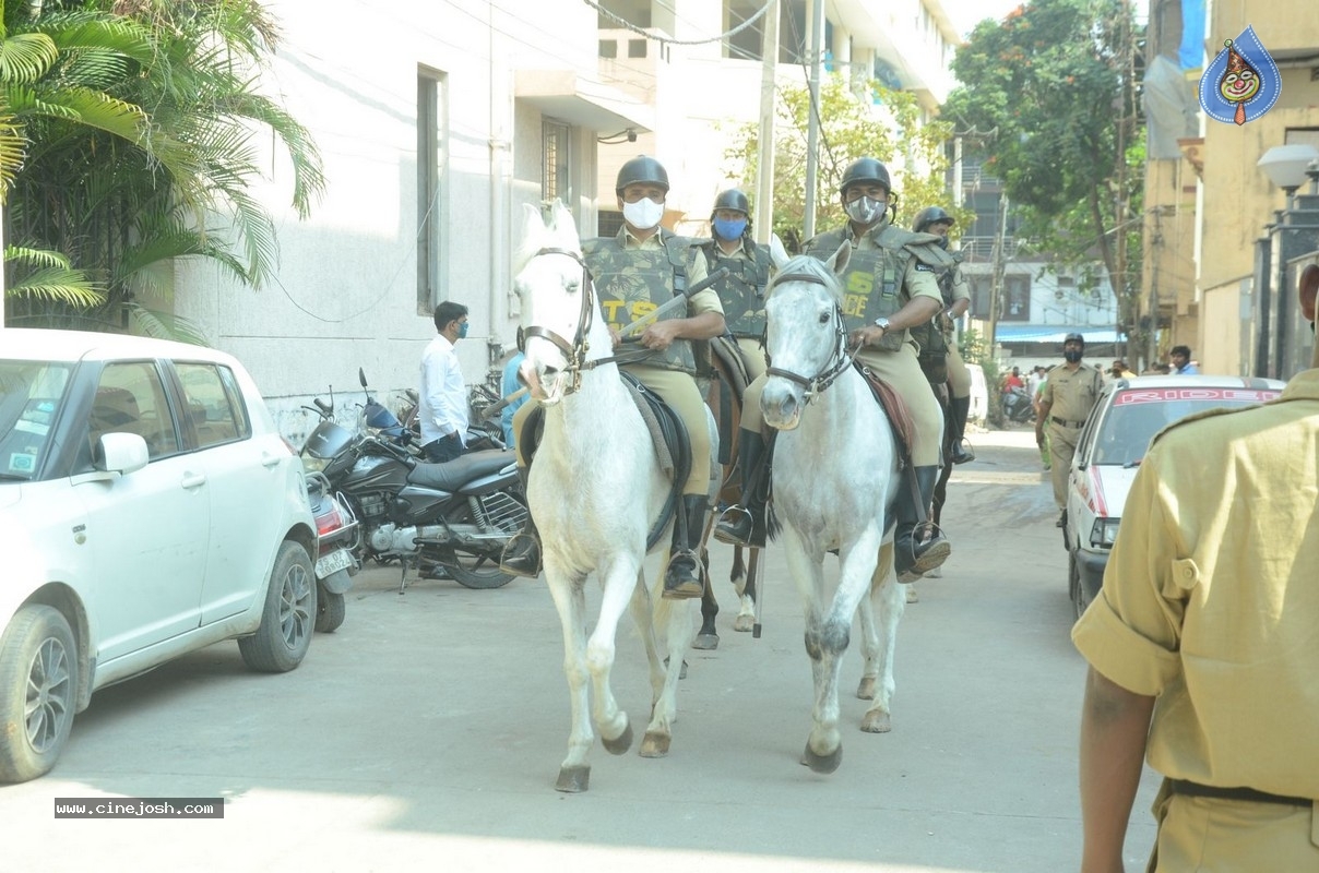Celebrities cast their Vote GHMC Elections 02 - 4 / 57 photos