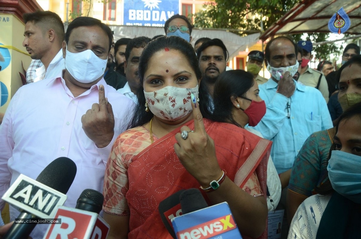 Celebrities cast their Vote GHMC Elections 02 - 38 / 57 photos