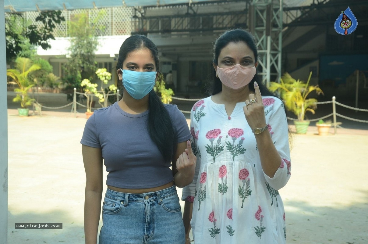 Celebrities cast their Vote GHMC Elections 02 - 50 / 57 photos