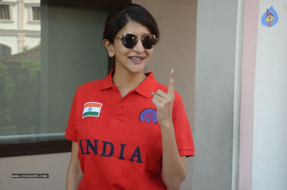 Celebrities cast their Vote GHMC Elections 02 - 56 / 57 photos