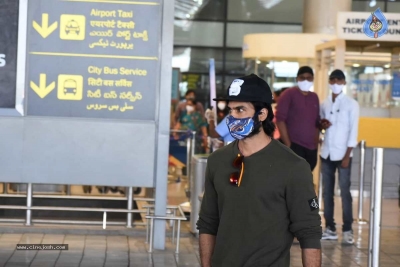 Celebs at Airport Pics - 10 of 14