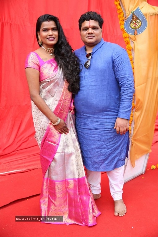 Mugdha Art Studio at Patny Centre - 7 / 40 photos