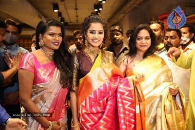 Mugdha Art Studio at Patny Centre - 29 of 40