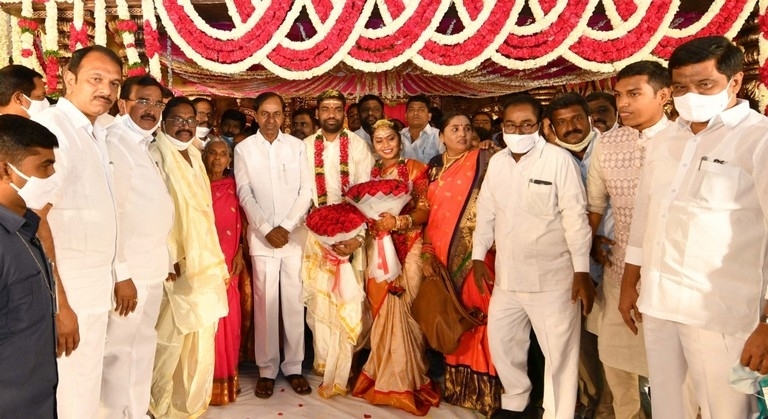 MLC Goreti Venkanna Daughter Wedding Photos - 4 / 4 photos