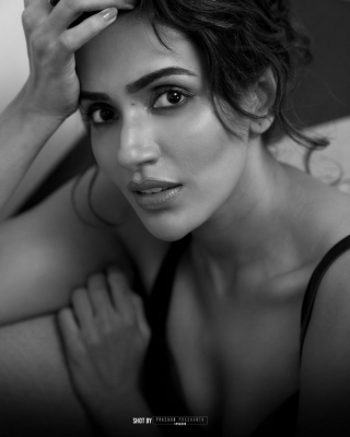 Akshara Gowda Photos - 3 of 5