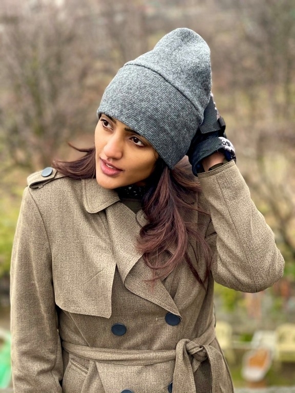 Eesha Rebba Photos - 1 / 4 photos