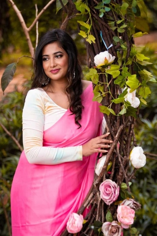 Niviksha Naidu Photos - 6 / 8 photos