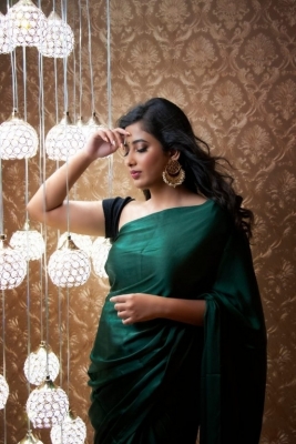 Niviksha Naidu Photos - 3 of 8