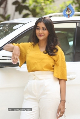 Pooja Jhaveri Stills - 3 of 21