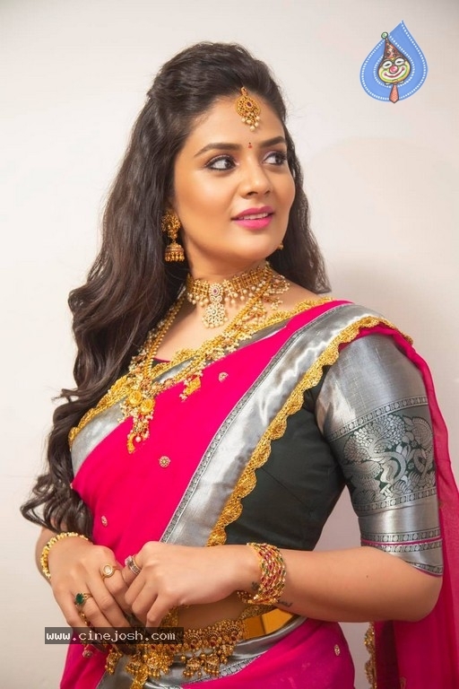 Sreemukhi Photos - 10 / 14 photos