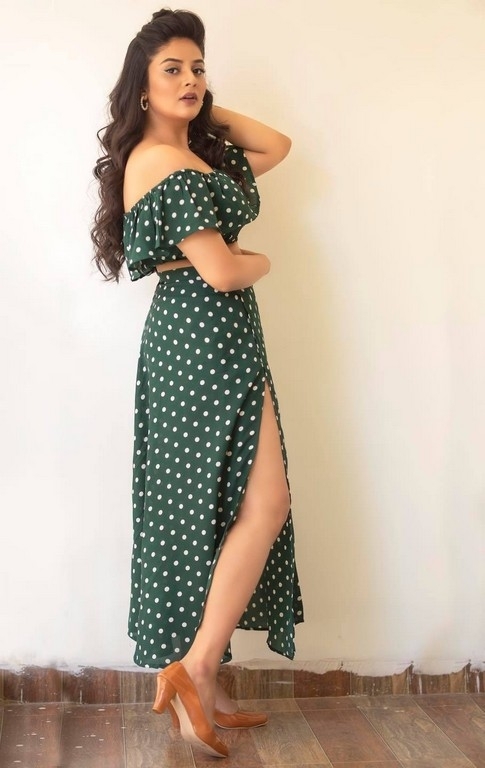 Sreemukhi Photos - 9 / 11 photos