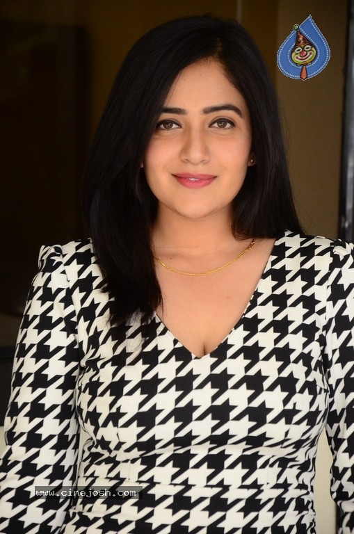 Supyardee Singh Pics - 11 / 13 photos