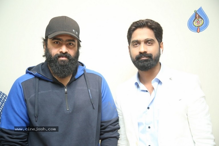 Em Jarigindi Movie Teaser Launch - 12 / 13 photos