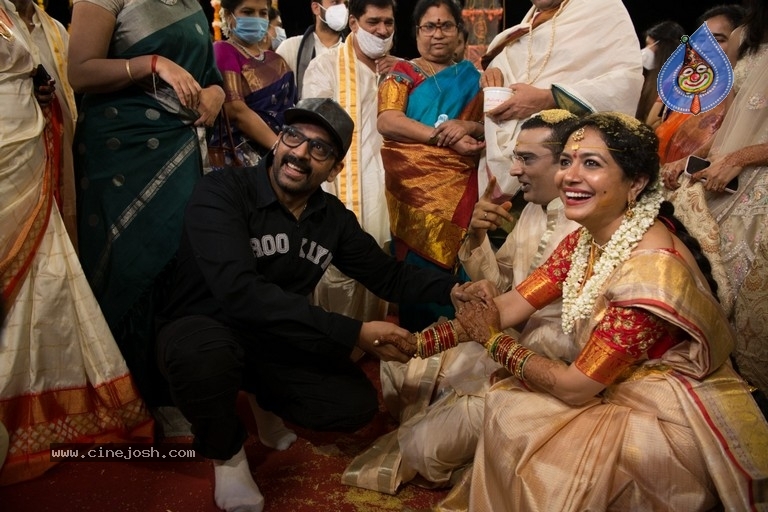 Celebrities at Sunitha Wedding - 5 / 18 photos