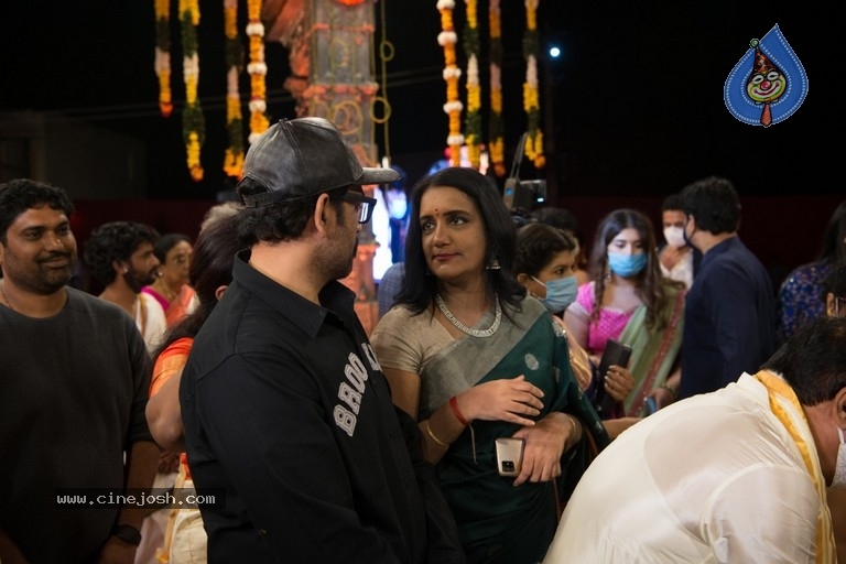 Celebrities at Sunitha Wedding - 13 / 18 photos