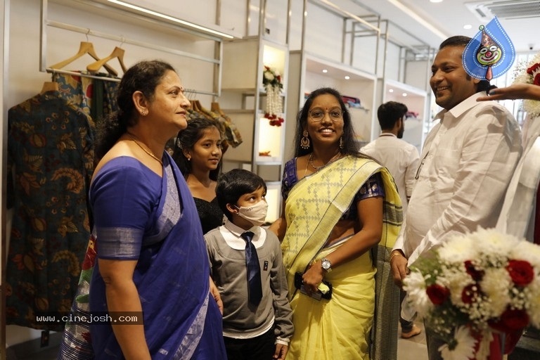 Chandrika Kancherla Clothing Brand Opening - 19 / 39 photos