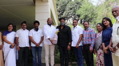 Chithrapuri Colony Committee meet Megastar - 2 of 5