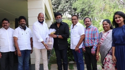 Chithrapuri Colony Committee meet Megastar - 3 of 5