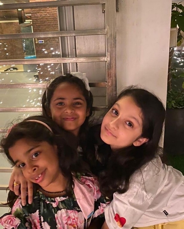 Mahesh Family New Year Celebrations - 4 / 4 photos