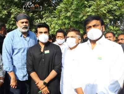 Mega Heroes Celebrating Republic Day - 2 of 13