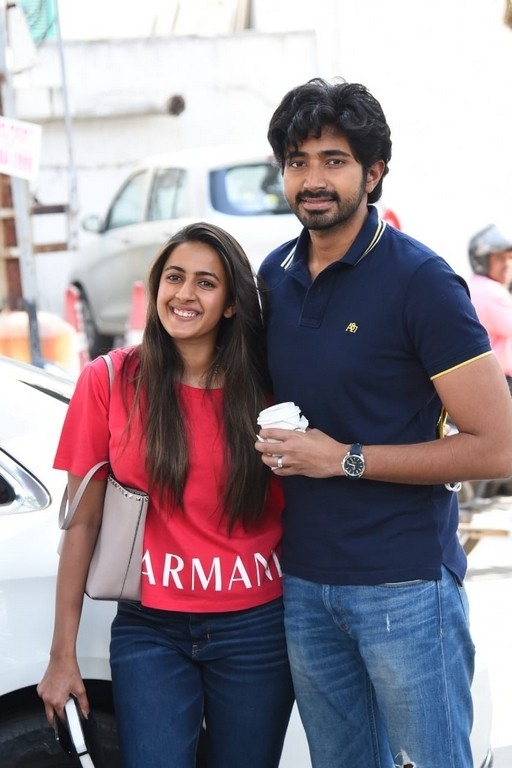 New Couple at Orka Cafe - 2 / 5 photos