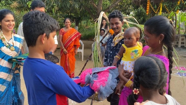 Siva Balaji Family Sankranthi Celebrations - 5 / 7 photos