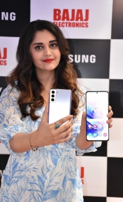 Surbhi Launches Samsung Galaxy S21 - 4 of 20