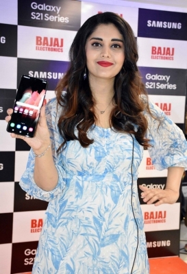 Surbhi Launches Samsung Galaxy S21 - 12 of 20