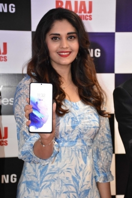 Surbhi Launches Samsung Galaxy S21 - 17 of 20