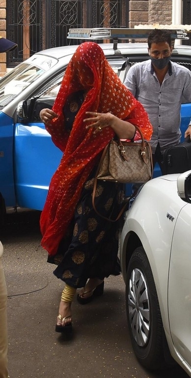 Shweta Kumari at NCB Office - 1 / 9 photos