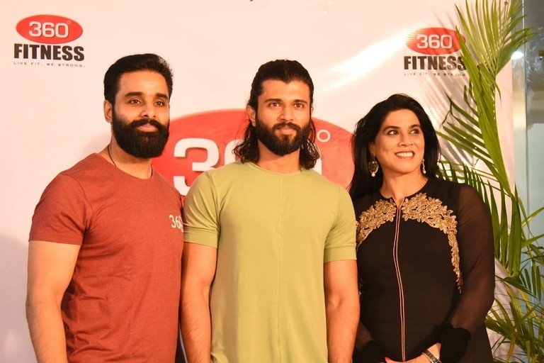 VD Spotted at 360 GYM - 3 / 5 photos