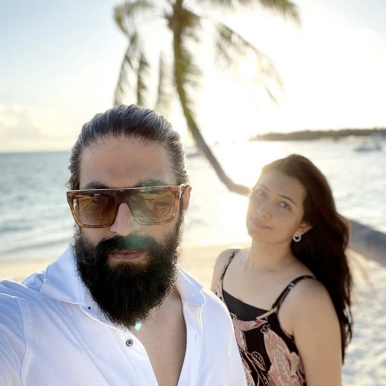 Yash Family Holiday at Maldives - 1 / 4 photos