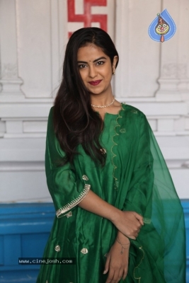 Avika Gor Photos - 1 of 15