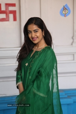 Avika Gor Photos - 14 of 15