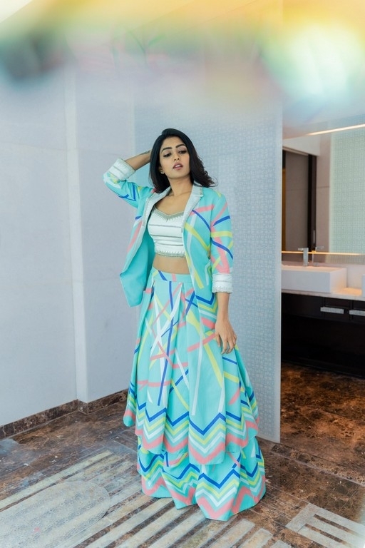 Eesha Rebba Pics - 2 / 5 photos