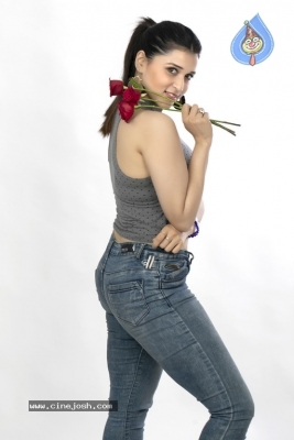 Mannara Chopra Pics - 3 of 9