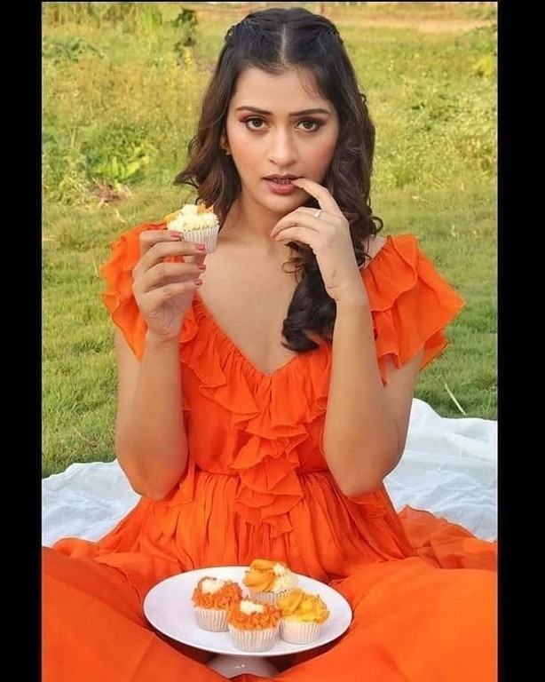 Payal Rajput Pics - 2 / 3 photos