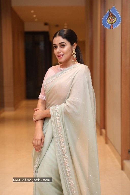 Poorna Photos - 4 / 20 photos