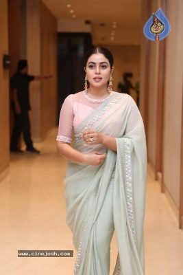 Poorna Photos - 7 of 20