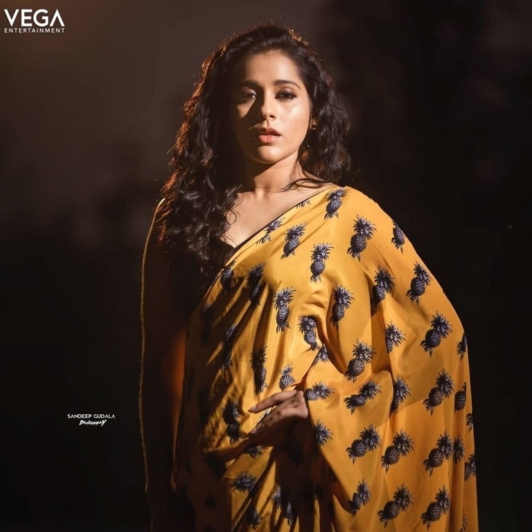 Rashmi Gautam Photos - 1 / 4 photos