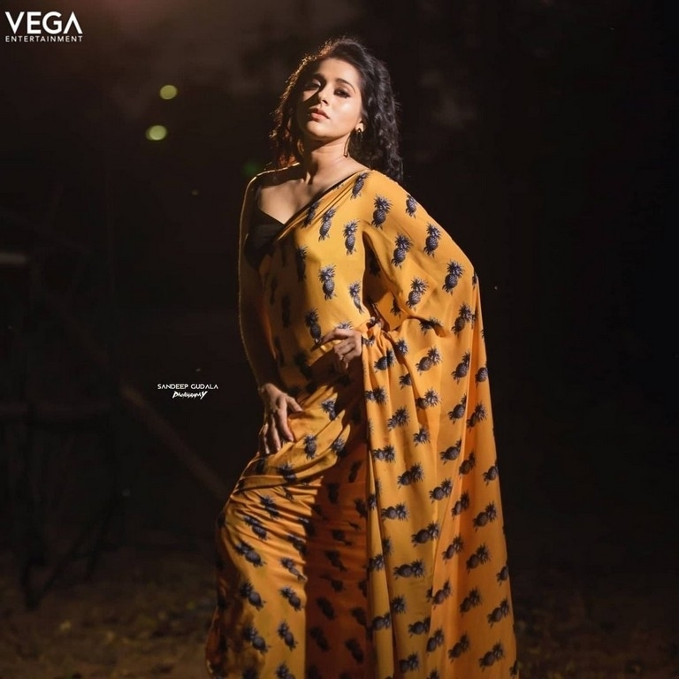 Rashmi Gautam Photos - 4 / 4 photos