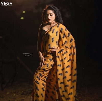 Rashmi Gautam Photos - 2 of 4